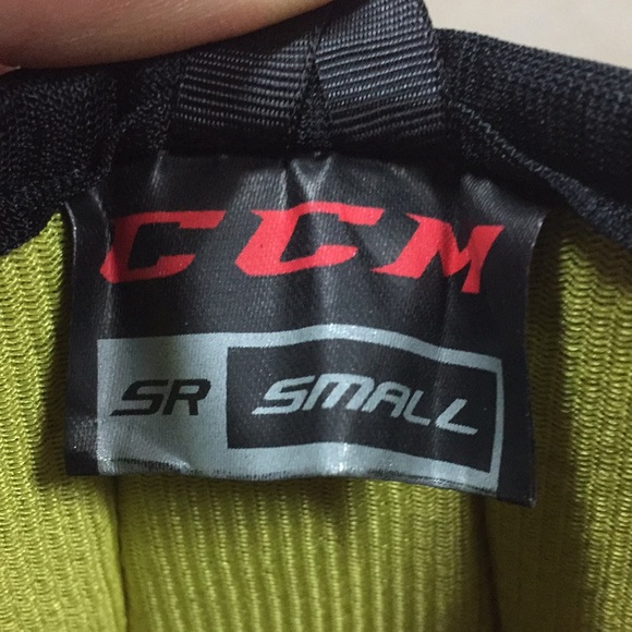 CCM 2052 PRO YOUTH HOCKEY ELBOWPADS - Picture 2 of 4